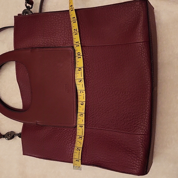 $278 Vince Camuto Leather shoulder bag - Picture 10 of 12